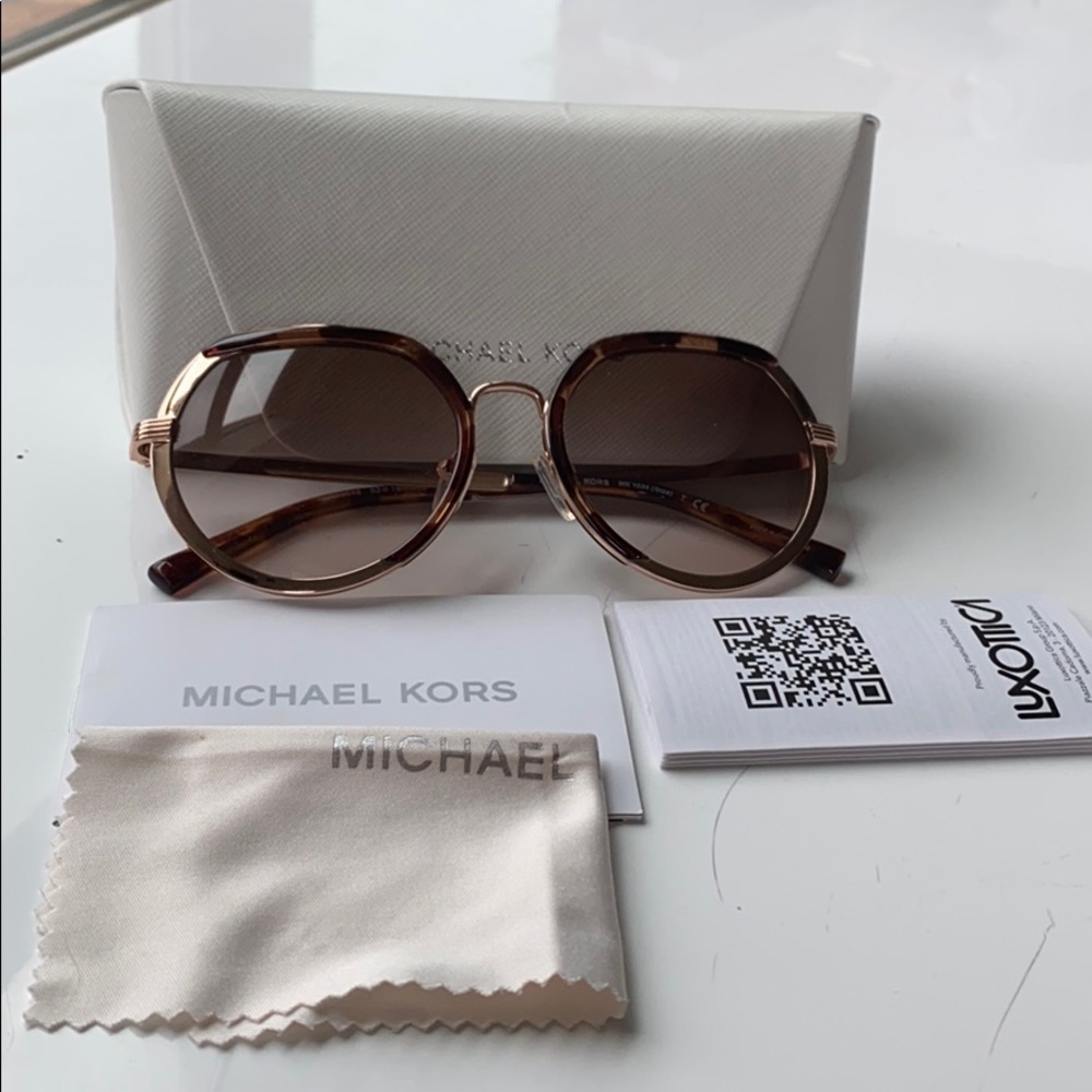 Michael Kors women sunglasses 😎